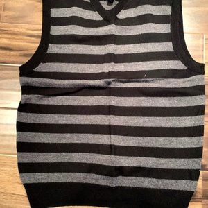 Garret Scott  100% Merino Wool Size: Medium